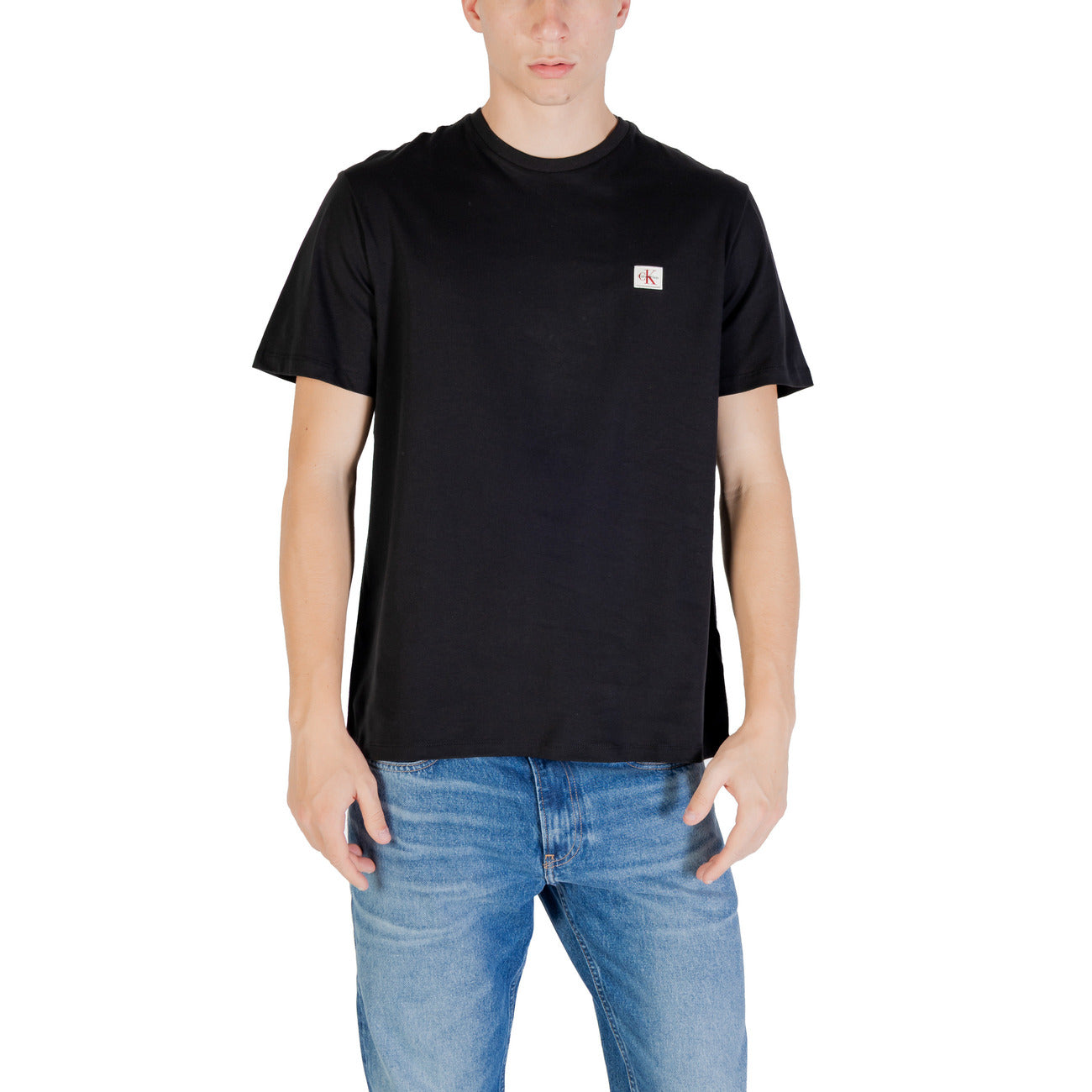 Calvin Klein Jeans T-Shirt for Men in black, featuring logo and modern fit, perfect for casual wear.