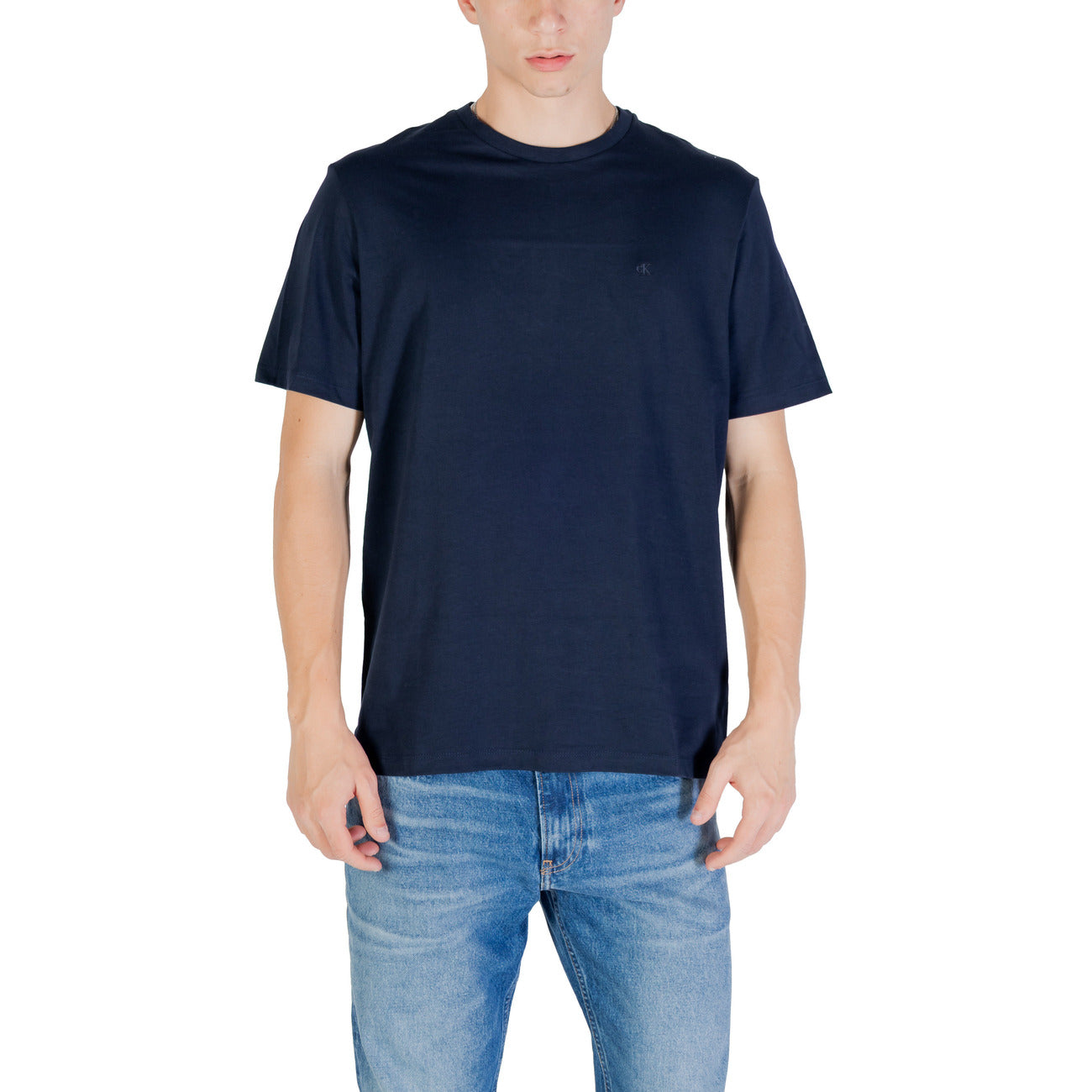 Calvin Klein Jeans T-Shirt Herren in navy, klassisches Design mit CK Logo, ideal für Freizeit und Alltag.