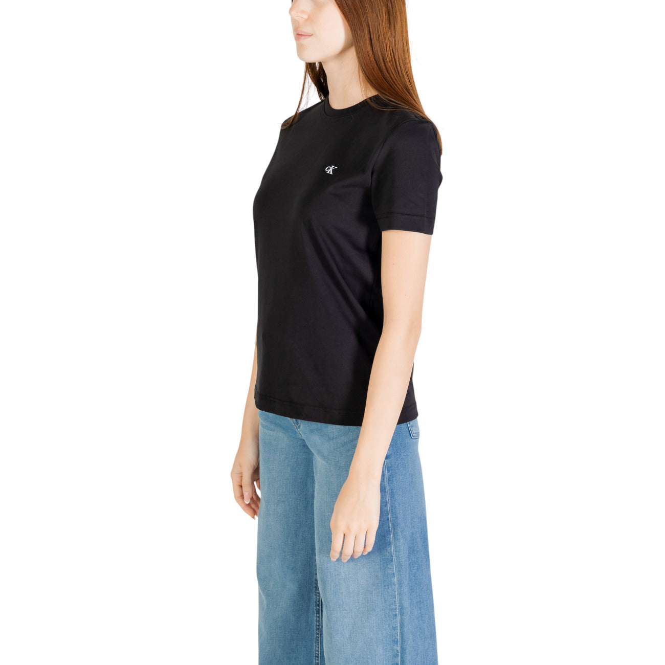 Damen T-Shirt von Calvin Klein Jeans, schwarzer Schnitt, ideal für Energie und Konzentration im Alltag.