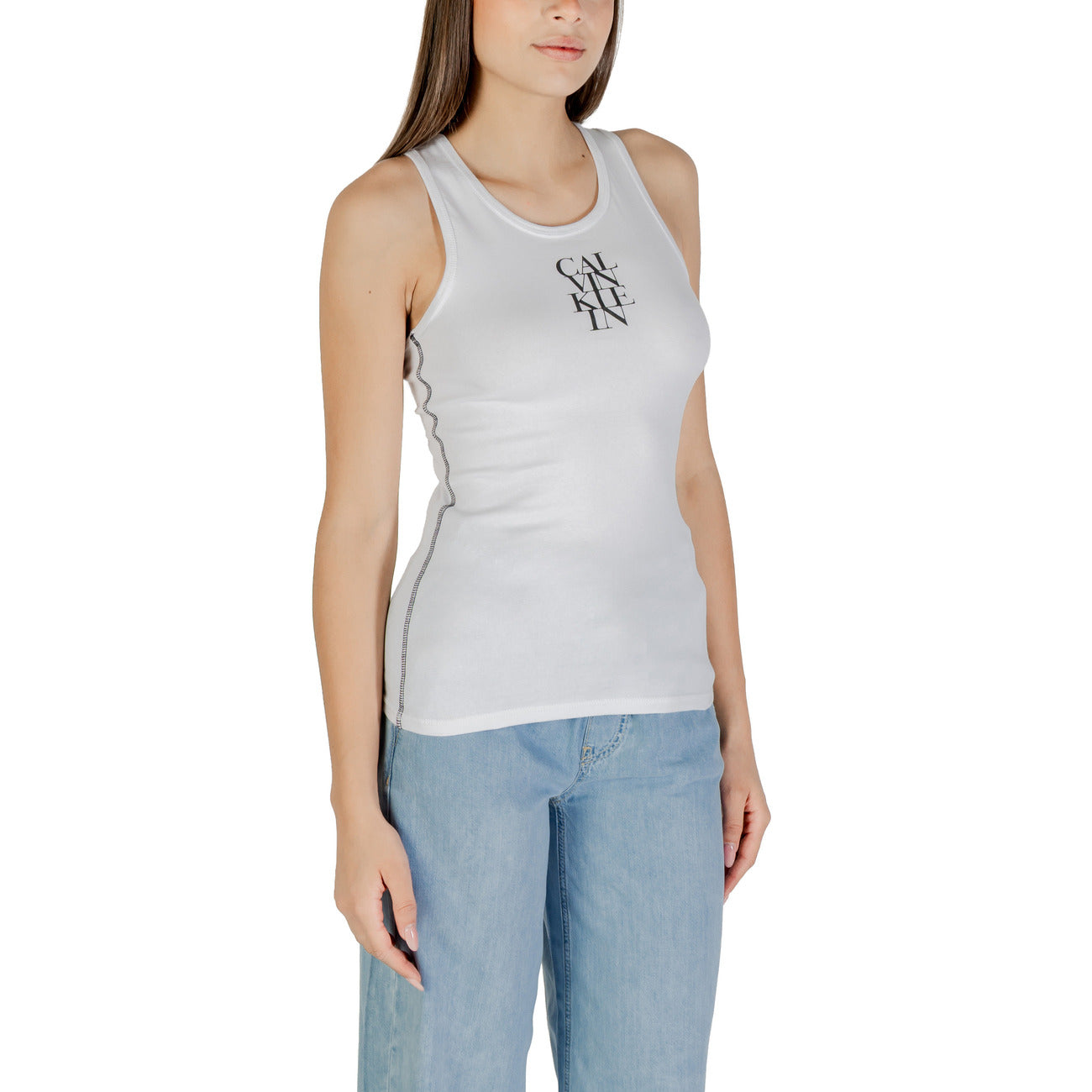 Calvin Klein Jeans women's tank top in white, featuring a fitted design and iconic branding for modern elegance.